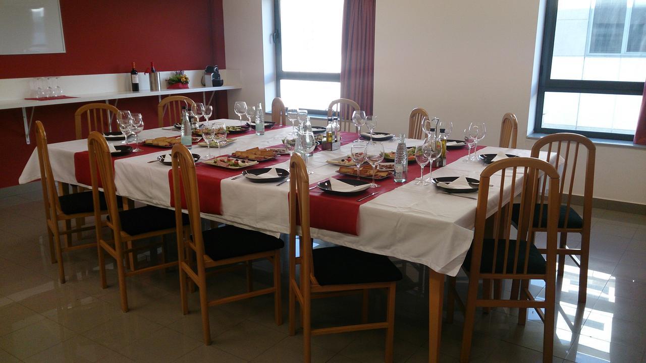 Hotel Cim Valles Santa Perpètua de Mogoda Extérieur photo